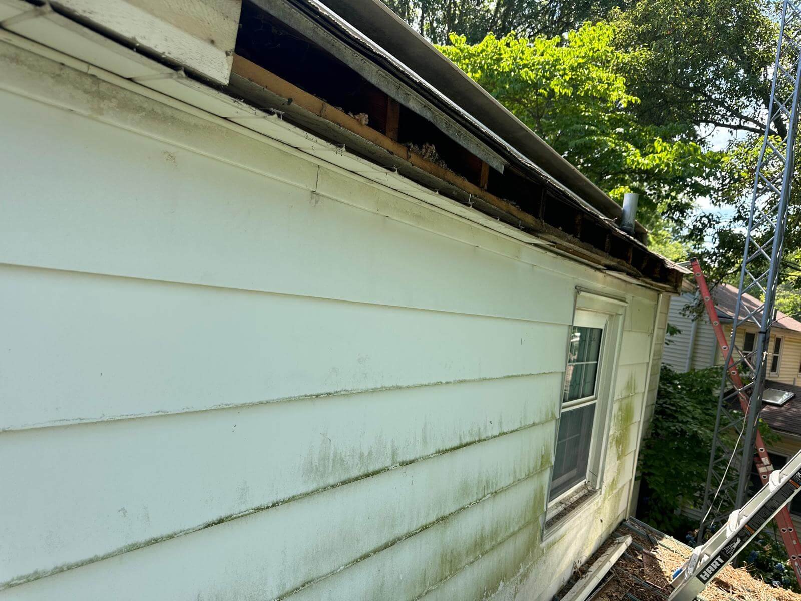 The image shows damages caused to the fascia due to leaks